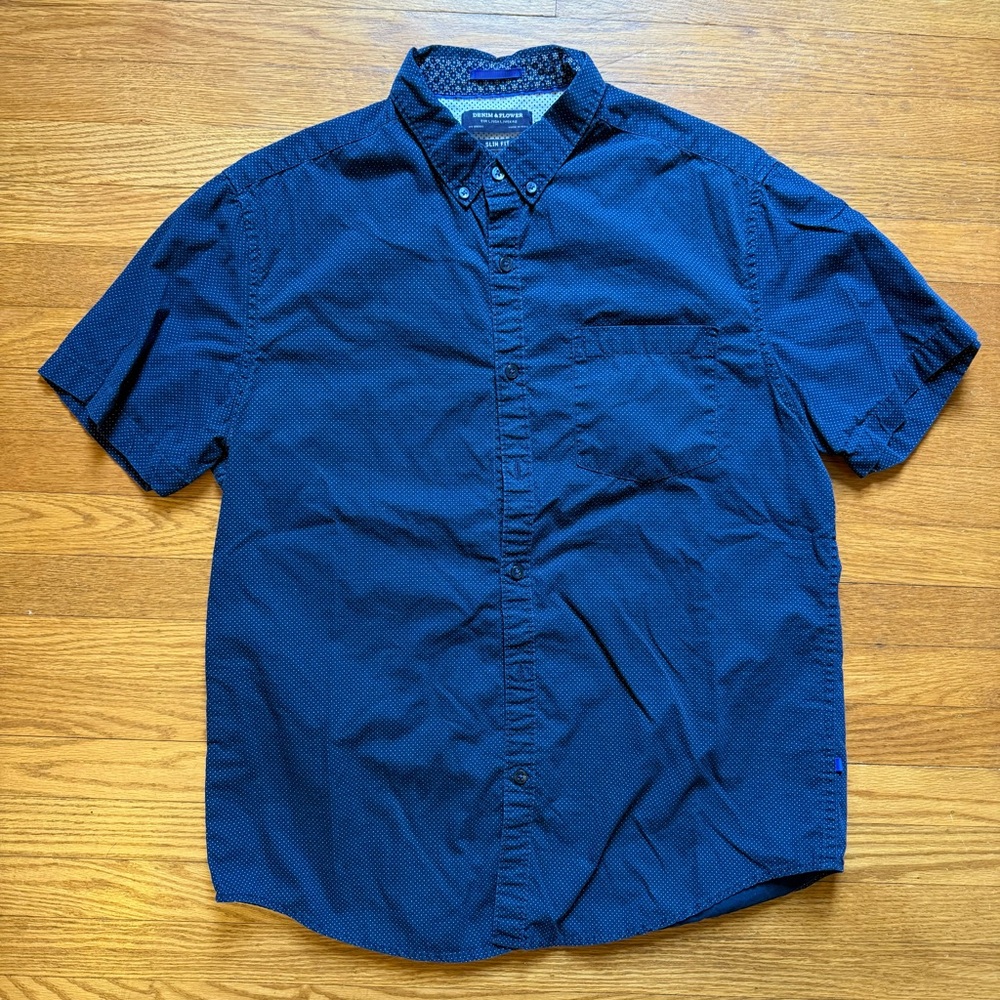Men's Large Blue Short Sleeve Shirt